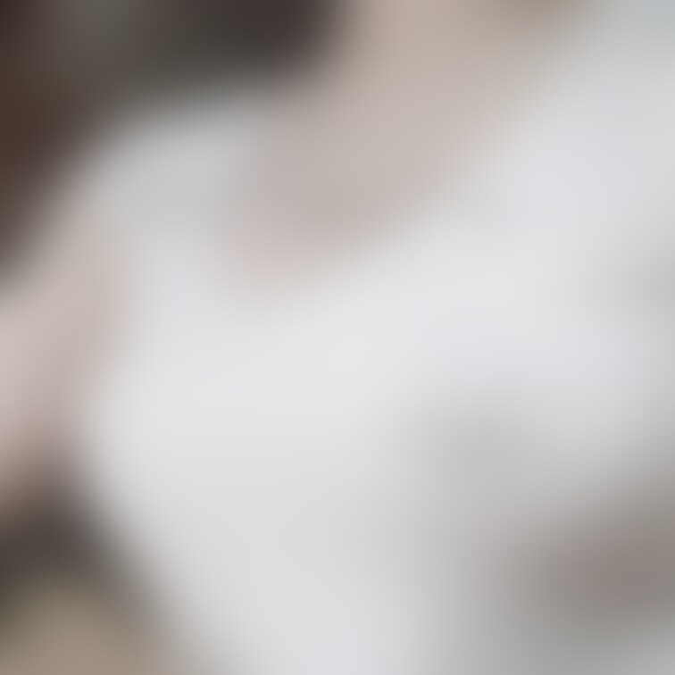 下着ぱい
【写真 前編】

暑いからお部屋では下着で過ごしてます♥何見える、、、かな？😳
白い下着だとマシュマロ