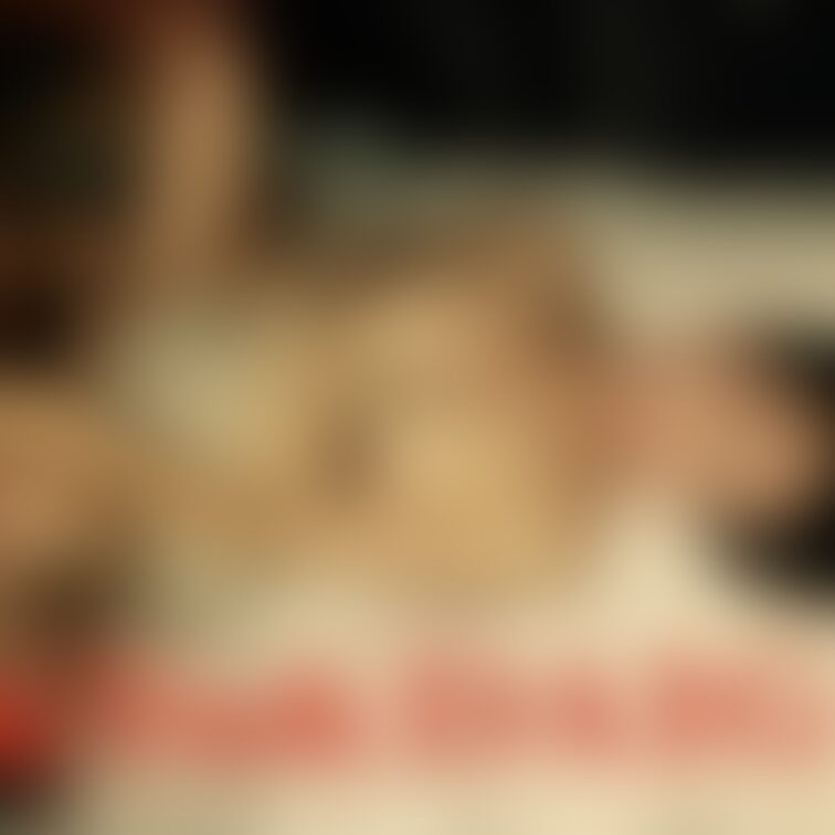 【モザは激薄】
肉便器妻YuYuを性欲溜まった人に使ってもらってる所
この目に見られてみんな射精してしまう…