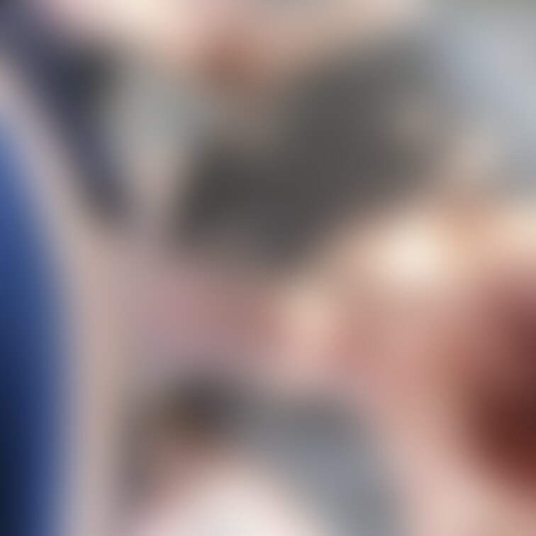 人妻野外露出
フェラ＆中出し
見ずらいですが最後の一枚の白い部分は、、、TwitterでDM頂けたら加入者様には❤