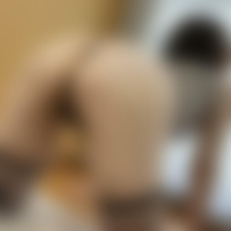 ちょっと恥ずかしいポーズ。。。❤️