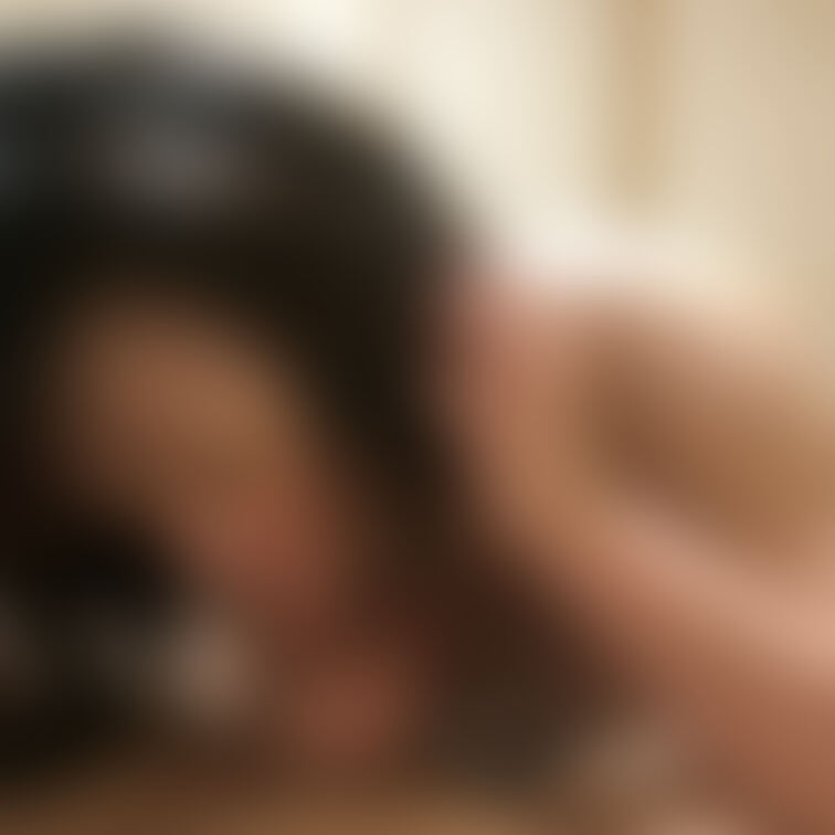フェラからの騎乗位…

垂れ乳デカ乳輪眺めながら熟マンコに中出し最高です🈵