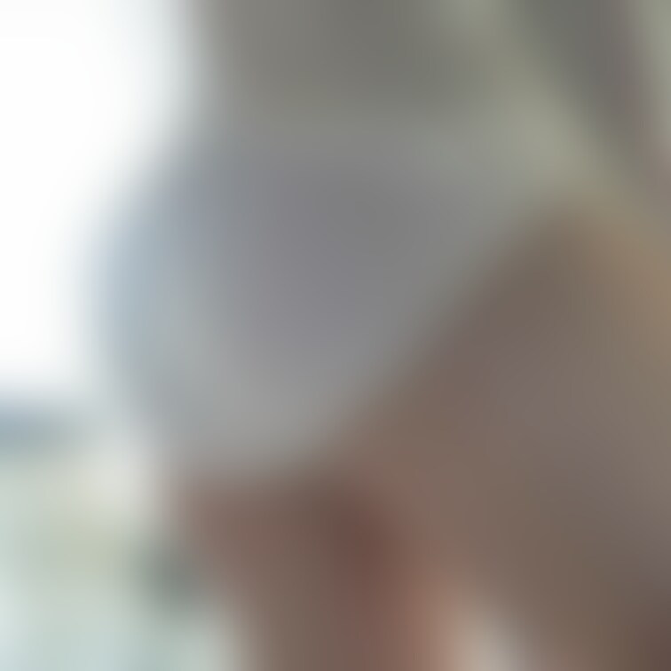 白下着
