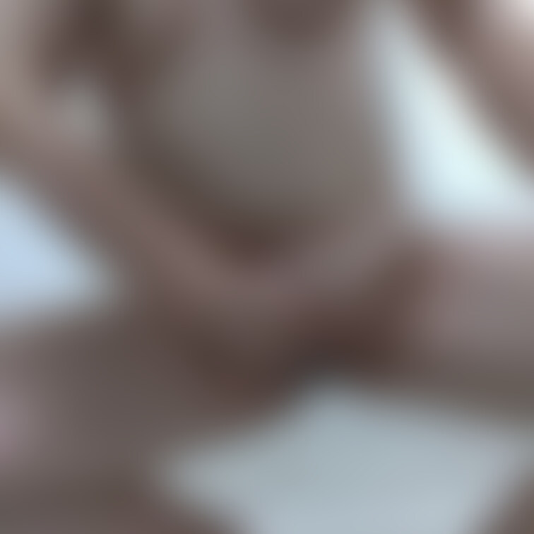 パイパン熟女か未処理の剛毛熟女…どちらが好みですか！？

コメントお待ちしております🙏🏻