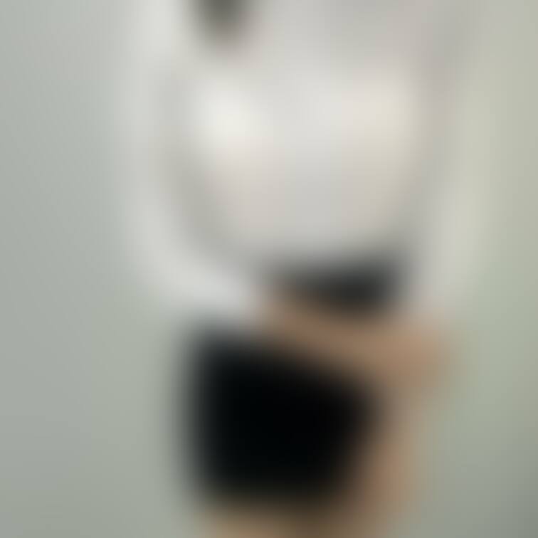 仕事終わったら一緒にしませんか…?
ムラムラしてやばかったので会社の廊下で撮ってみた♡