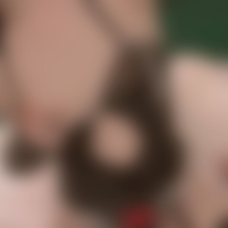 【フェチエロ限定画像】セクシーコスで乳首見せつけ♡