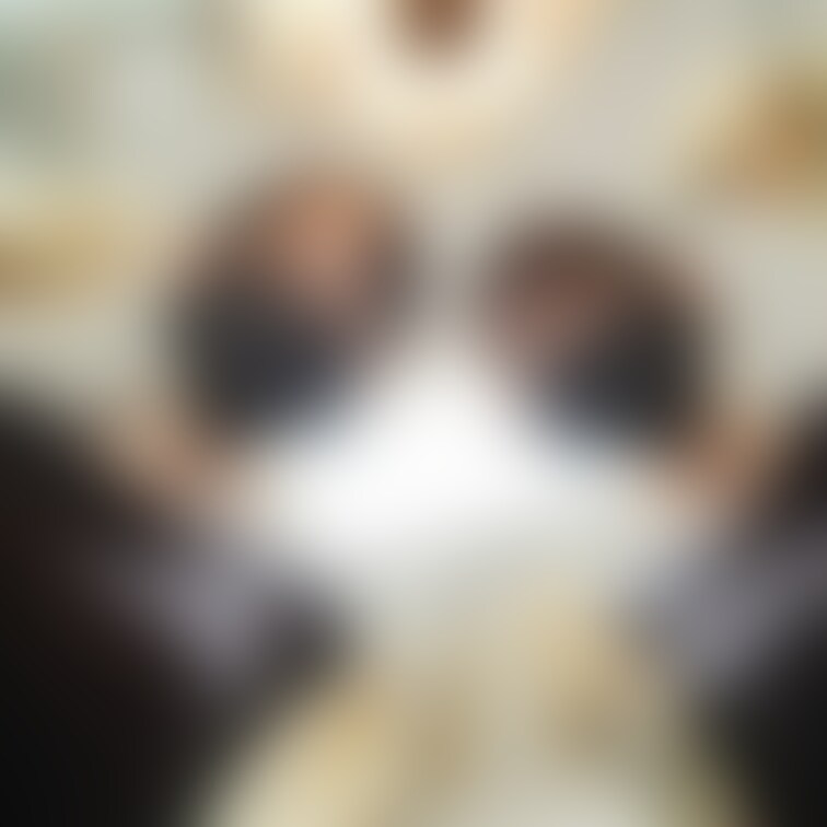 患者目線、歯科衛生士、エアタービン、マスク、ゴム手袋、無影灯、歯科医院、口を開けなさい、サディスティック、
笑顔
