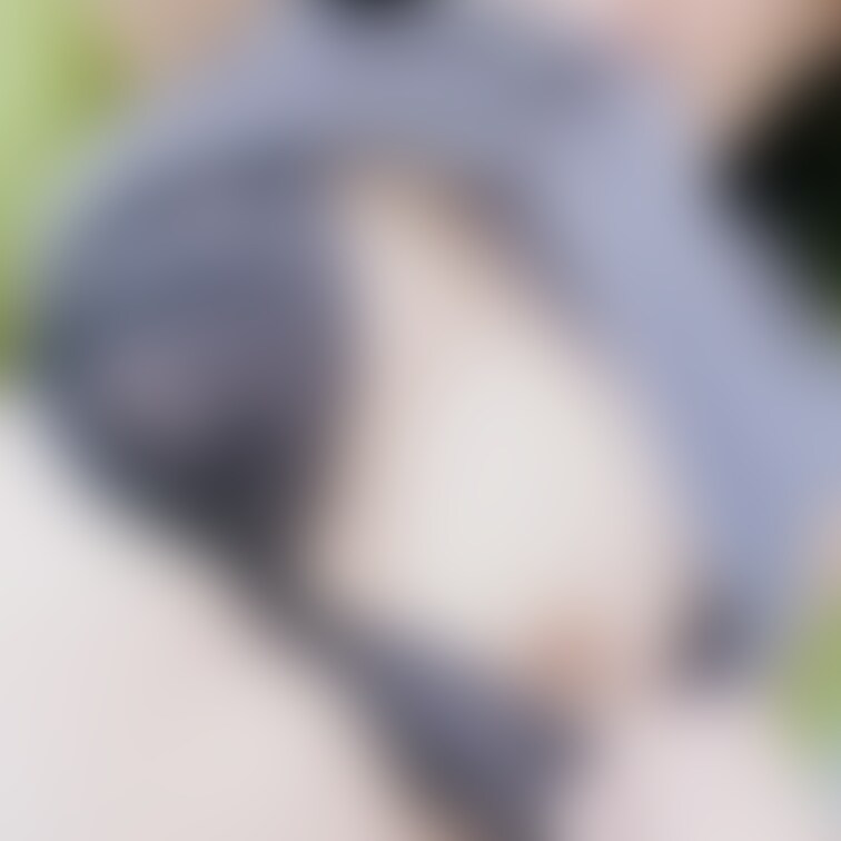 Xの口元ぼかしなし、乳首モロ出し❤️
吸いやすいように出してみたよ🙈