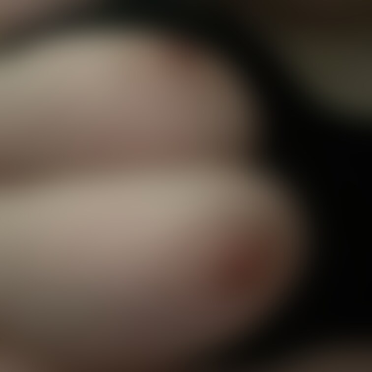 ななこのGカップおっぱい♡
一緒にねるとこんなふうにみえるらしい…😳🩷