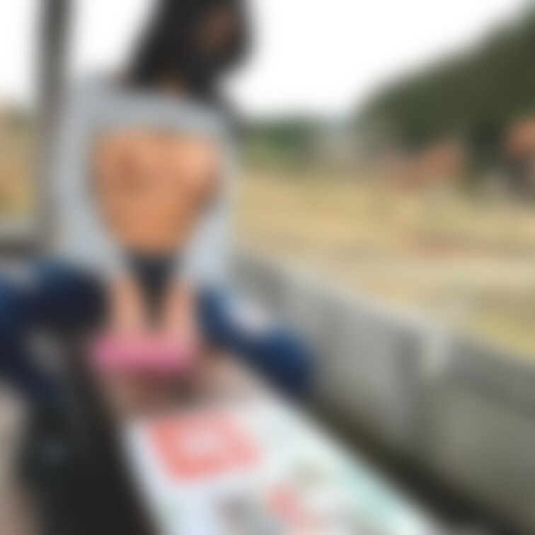 【足湯＆ダム露撮編】※特別プラン
朝の冷え込みが厳しくなってきたので足湯からスタート♨️
周りから丸見えなのでオッパ