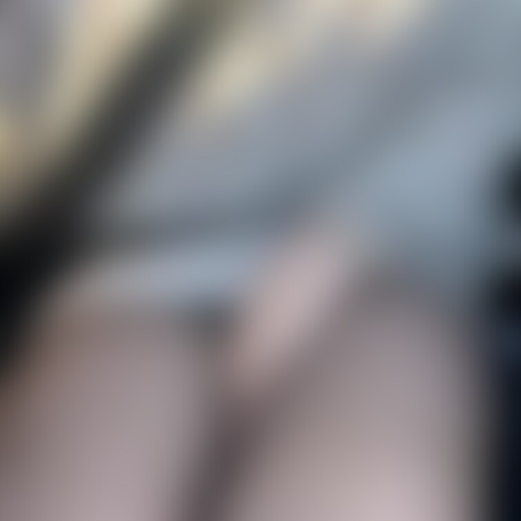 車内でエッチな話をするだけで
我慢できずに触り始めそうな
巨乳OL
