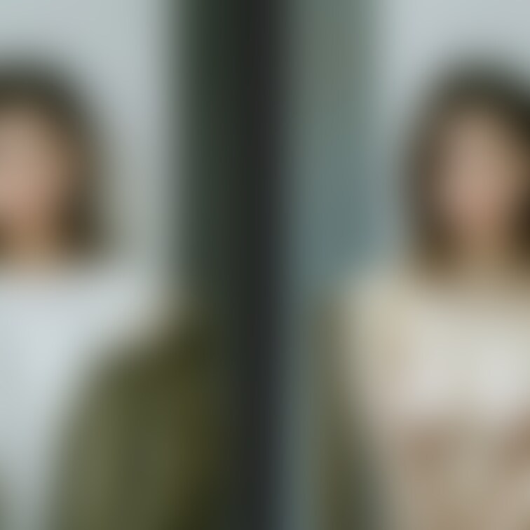 着衣と脱衣を並べた画像です。画像№1138