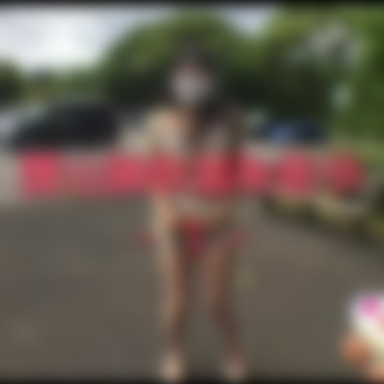 露出○○○羞恥散歩1
ケツに鈴付きアナルジュエリーと頂き物のクリ専用のリモコンローターを夏夜んちの前の駐車場で自ら装着