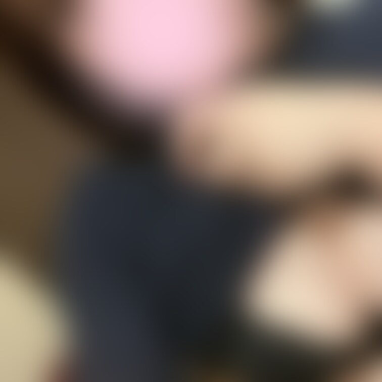 目出しです♡
えっちな熟女の谷間は好きですか?