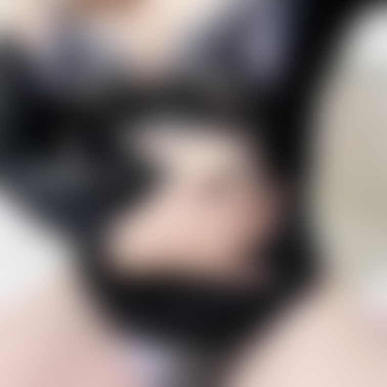 ヒートテックの下には妖艶な百合の花を隠してました💜🖤
