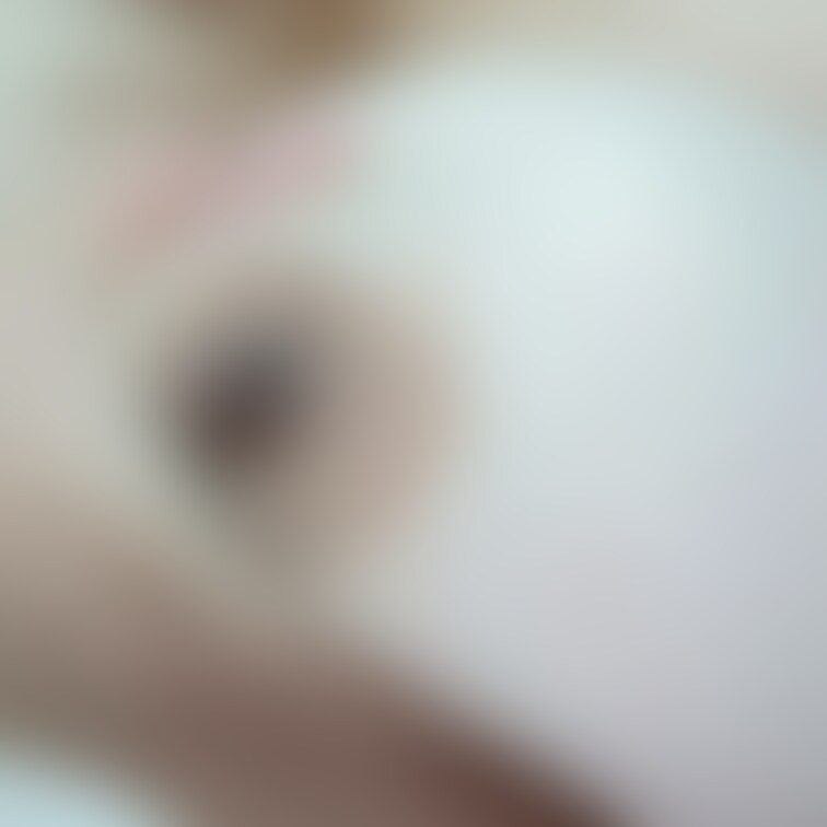 女の子の日になっちゃって、乳首がずっと勃ってしまう。。。
おなにーできなくて寂しい(๑•́ω•̀๑)