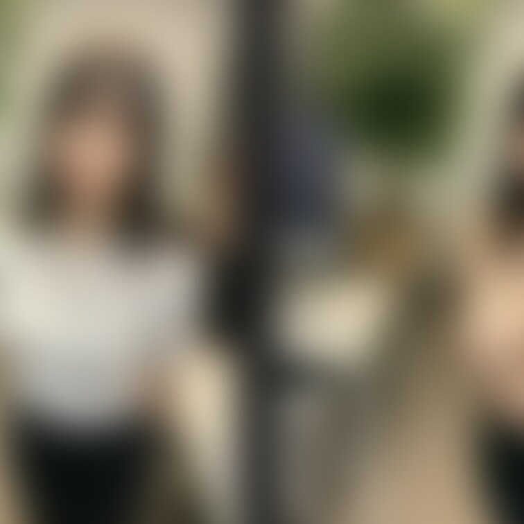 着衣と脱衣を並べた画像です。画像№365