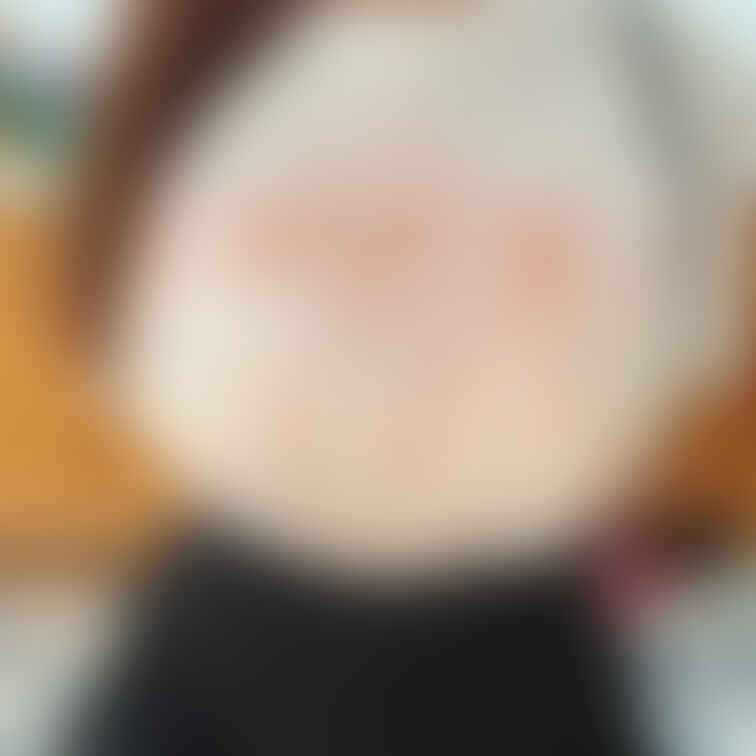 今日の服と今日のキャミソールと今日のブラと今日のパイ🌸