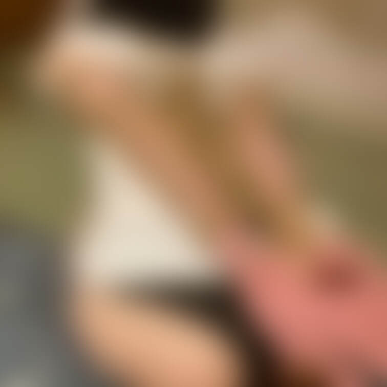 直伸の縛り。レッスン中の一枚かな？腕の長いお○○○さんでした。