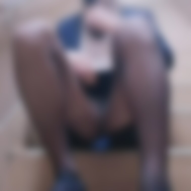 【匂いフェチ★お貢ぎプラン限界顔出し版】みかに仕事中に呼び出されておしっこ臭いオリシーを嗅がされてる気分になる動画