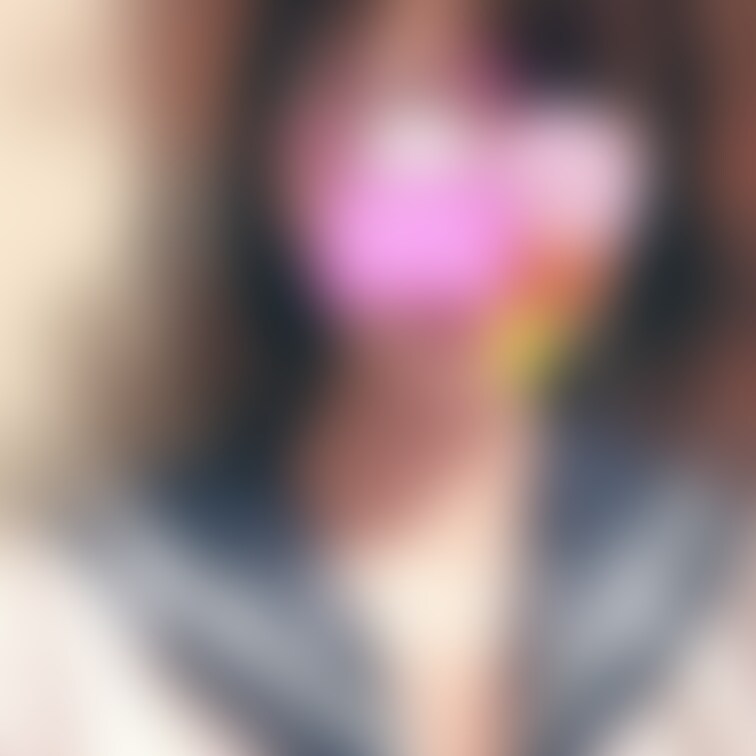 暑くてパンツ蒸れ蒸れ( ´•̥  ̫ •̥` )
ムレてる事に興奮して濡れてる。。←

学校行ってきますっ！(ㆁᴗ