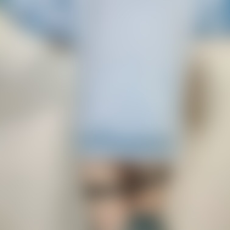 ぬぎぬぎ…💓
なんかバンド付けてるみたいになってるけどおパンツ


