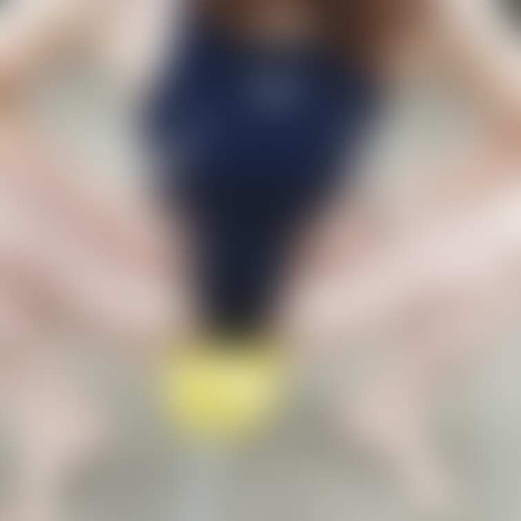 スピード感のあるデザインの競泳水着を着て入水してきました♡シリーズ。その２
プールでもないひとけの無い場所での競泳水着
