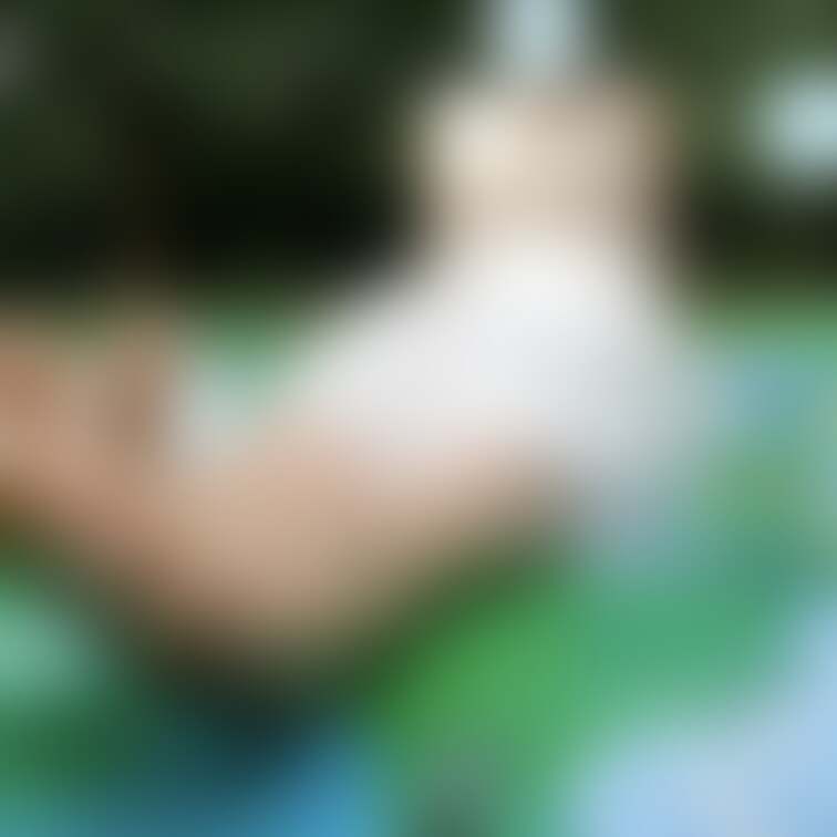 可愛いJDの真夏の蒸れた足裏