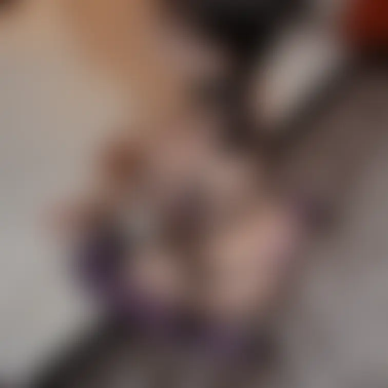 ホテルで、どきどき...リードつけたり、目隠しして拘束されてきました...♡あそこの毛も剃ってきて、マン肉がちら見えして