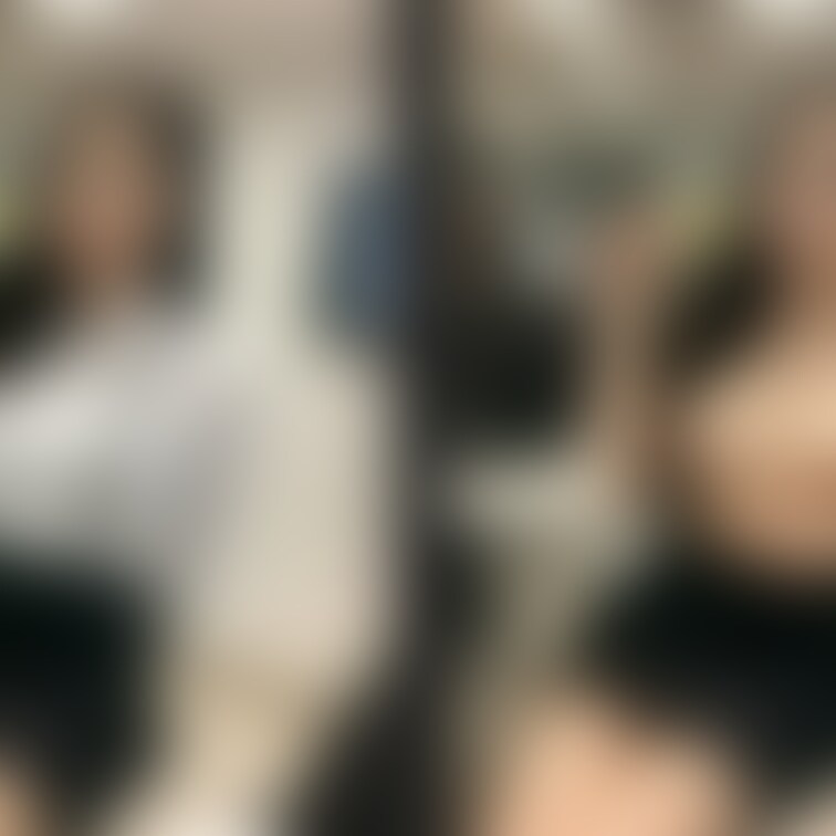 着衣と脱衣を並べた画像です。画像№996