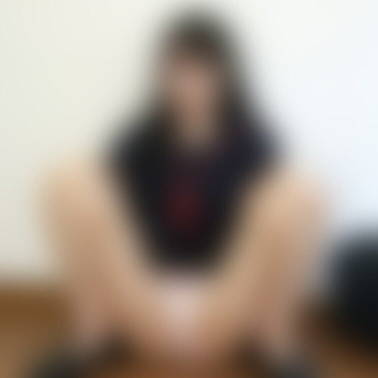 毛の処理ちゃんとできているかな…
下着越しからみてどう？