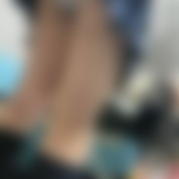 ○○○と遊びながらパンチラ❤️オシッコシミか興奮シミか凄く目立つ😍動画は動画プランか単品💕