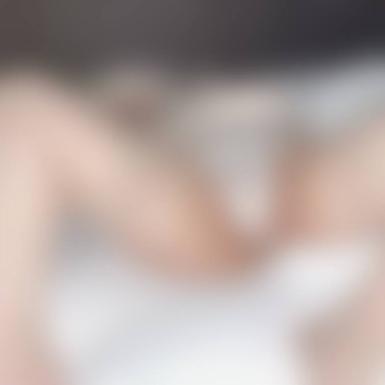 ぷりっぷりのお尻とガーターストッキング🍑