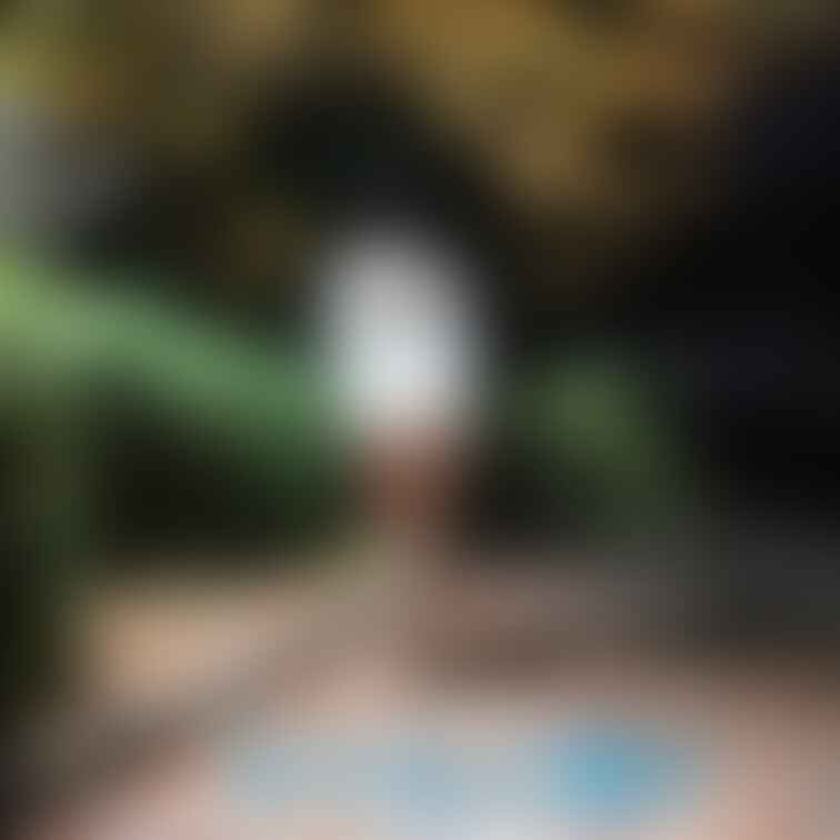 過去の削除写真の再投稿です。（2023年2月投稿）
夜の公園で💕
