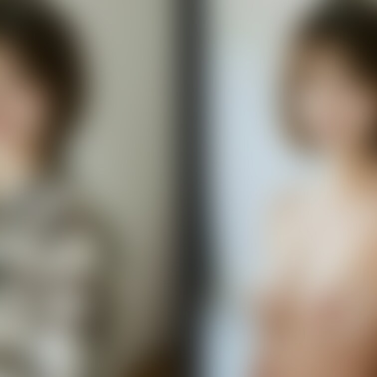着衣と脱衣を並べた画像です。画像№948