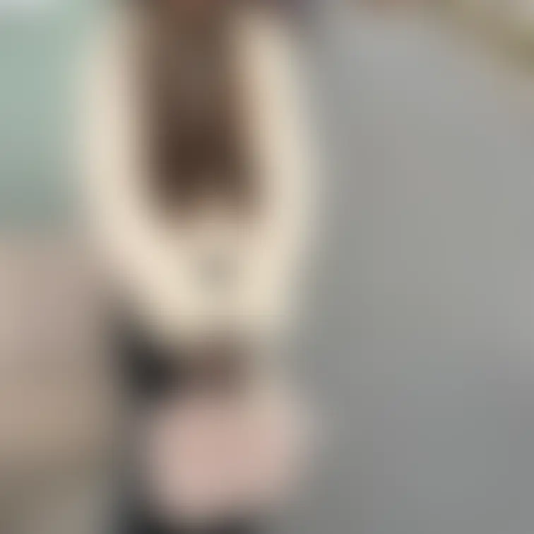 次回予告!
長身スレンダーの超ロングな髪の毛を持った美女!
ストリートスナップ写真を撮るていでナンパしたらついてきて