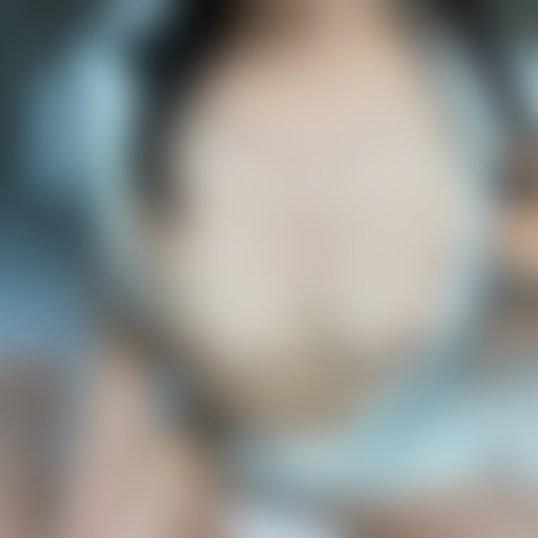 蘭のチャイナ姿で後ろから突いてみたい人いる⁇
蘭はもう準備万端だよ💖
みんなのあそこもビンビンかな🧐
