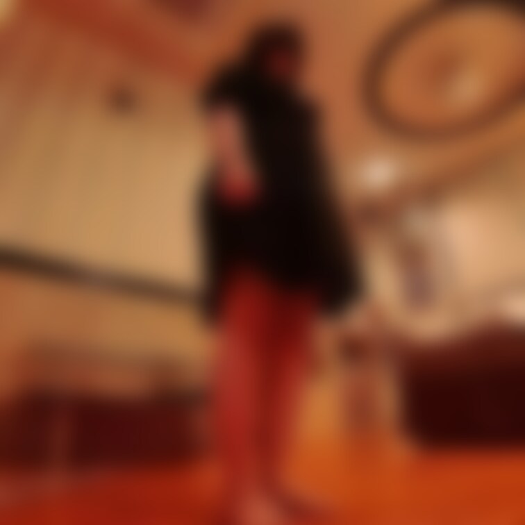 今日の変態肉便女大生ころんは
恥じらいながらも命令されて服を脱いでいく様子です。

「脱げ」の一言で裸になるなんて