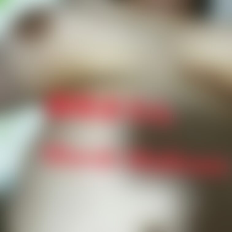 おっぱい大きいと、寝ると横に流れるの。