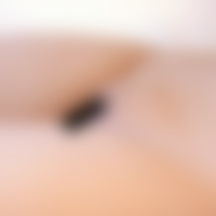 ヘアヌード解禁 のときみたいに
「ワレメ解禁！」とかならないですかね。
小陰唇はNGでもいいのでつつましく清らかな縦