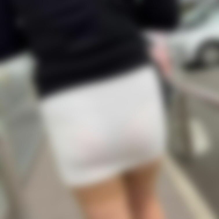 透けエロ尻→野外放尿→パンチラ逆さ撮り

最強コース