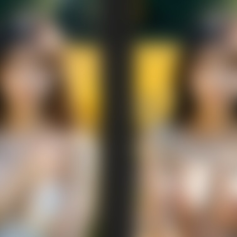 着衣と脱衣を並べた画像です。画像№44