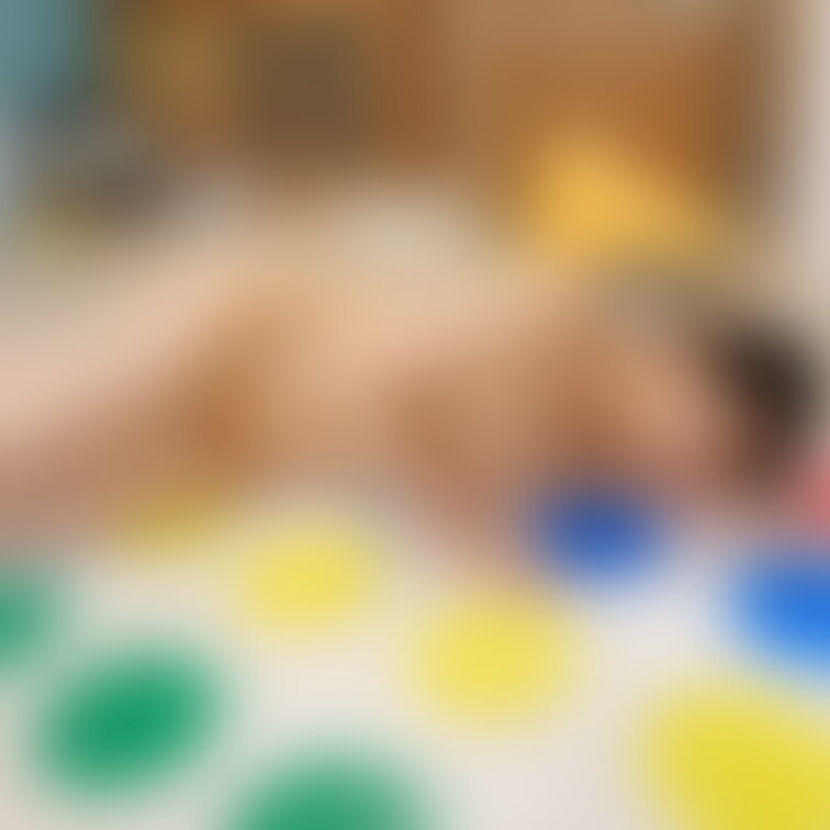 りこの全裸パーティーでのグラビア撮影です。
美乳の女友達ヌーディストりこall(顔出し)
https://myf