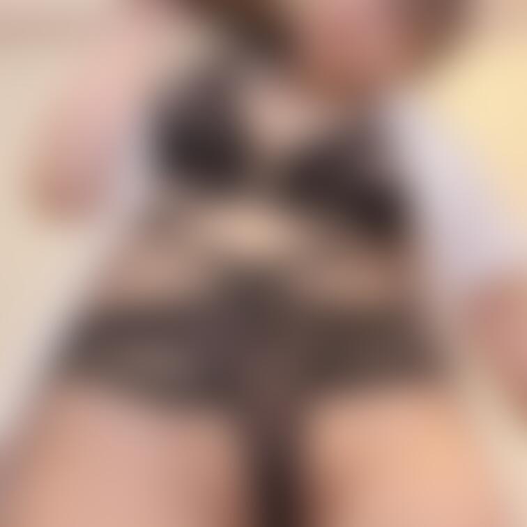 いつも患者さんの前で着ているナース服の中です♡少しずらすのでこれでシコシコしてもらえますか？🔞(4.5枚目)最近my f