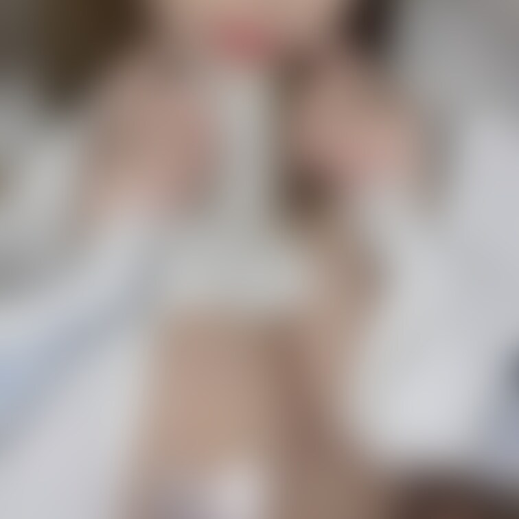 下から見るおっぱいがもお爆発しそうです🤯笑