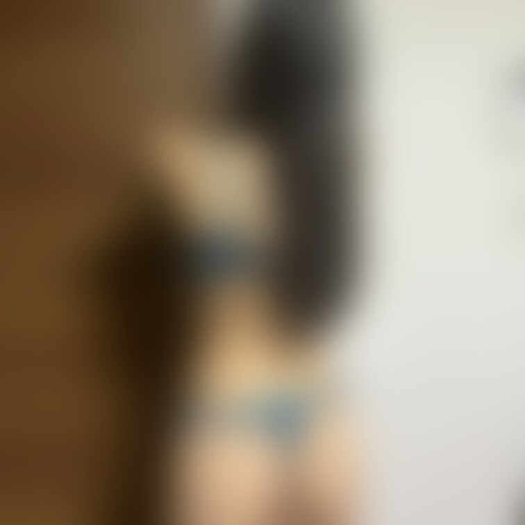 性感マッサージ行く前に自宅で撮影した写真2枚と
性感マッサージ後帰宅する前に撮影した写真3枚になります☺️
編集終わ