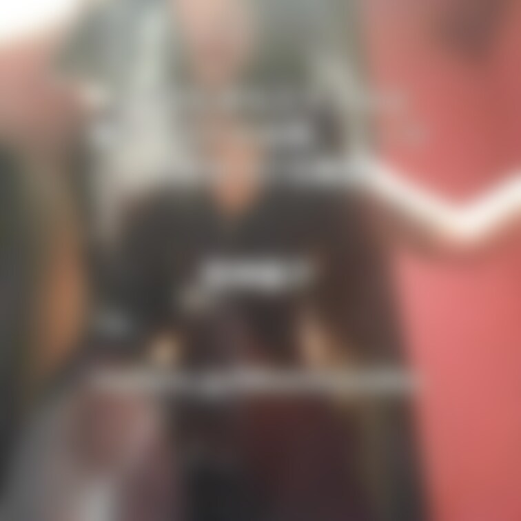 ただひたすらエナメルと黒パンストのお尻、ブーツを見せつける動画。いつ見てもボンテージやブーツのエナメルの艶、そして光沢の