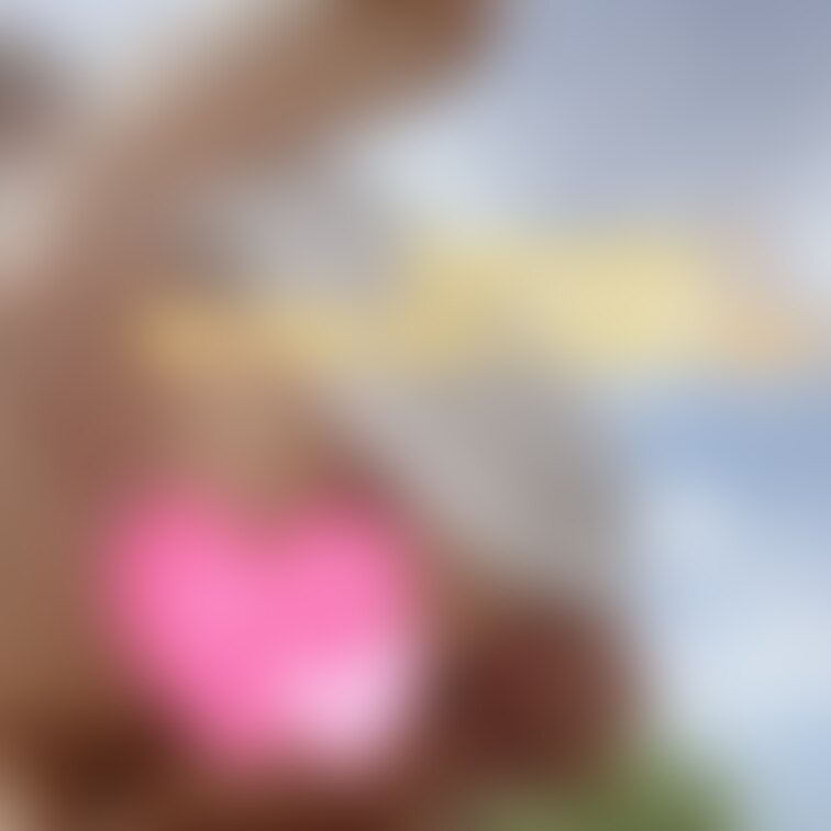 😋Smileぷらん😋

ひとりでプラプラしたからおっぱい出しちゃった🥰途中の公園にも寄っておまんことアナルも露出(/