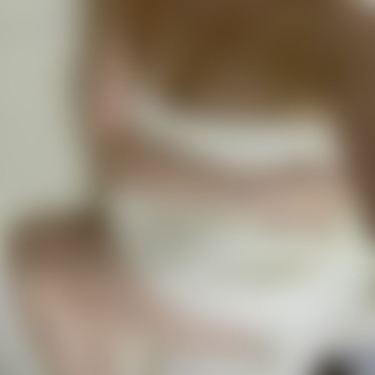 おはよ💕
暑くて眠れなかったから脱いじゃった🫢
脱いだらぐっすり😴😍
最近また裸で寝ることが多くなってる🫨