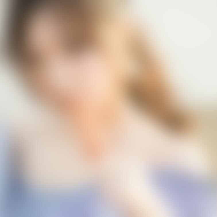 水着なのは彼女だけ