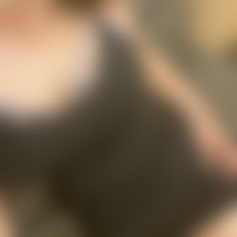 室内での自撮り🤳
むちむち人妻みてね